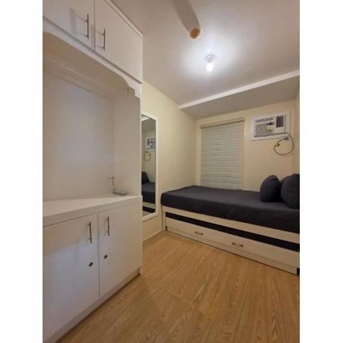 Urban Oasis for 7 with 200 mbps & Netflix