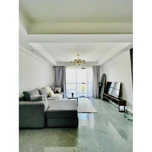 Urban Tranquil Haven Riverside Drive