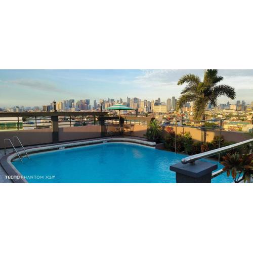 Urban Travellers Hotel