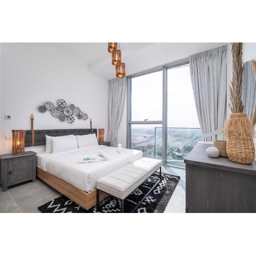 Urban tropic 3 bedroom apartment with full sea view by Suiteable Interiors