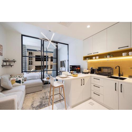 UrbanHomes - Cozy Spacious Exceptional Studio in Heart of Dubai at JVC