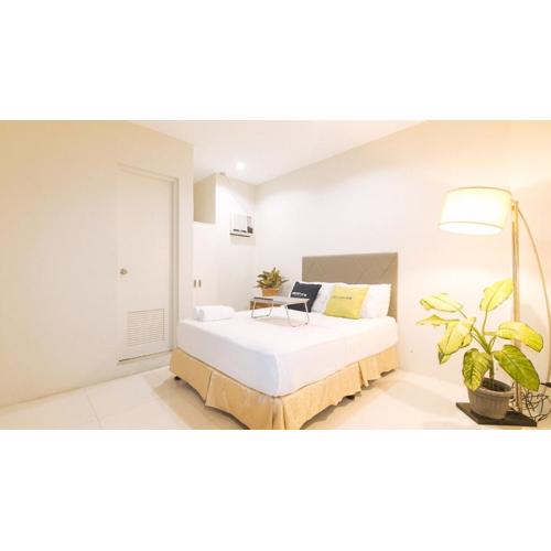 UrbanView at Lacson Street Bacolod City by RedDoorz