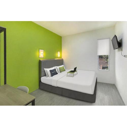 Urbanview Don Juan Pondok Gede by RedDoorz