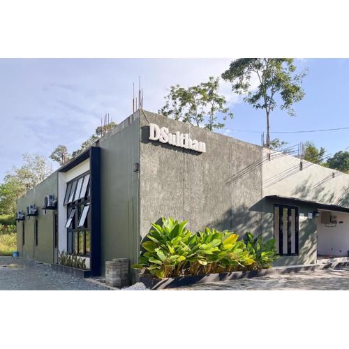 Urbanview DSulthan Guest House Syariah IKN