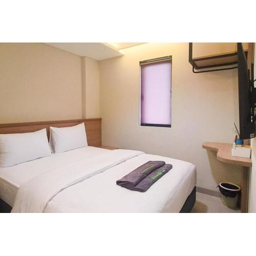 Urbanview Greenville Jakarta