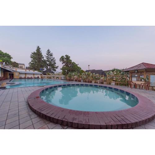 Urbanview Hotel Crown Tasikmalaya by RedDoorz