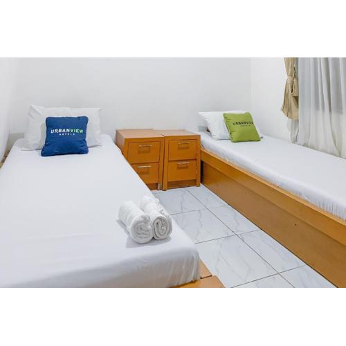 Urbanview Hotel Dasa Putra Syariah Sumedang