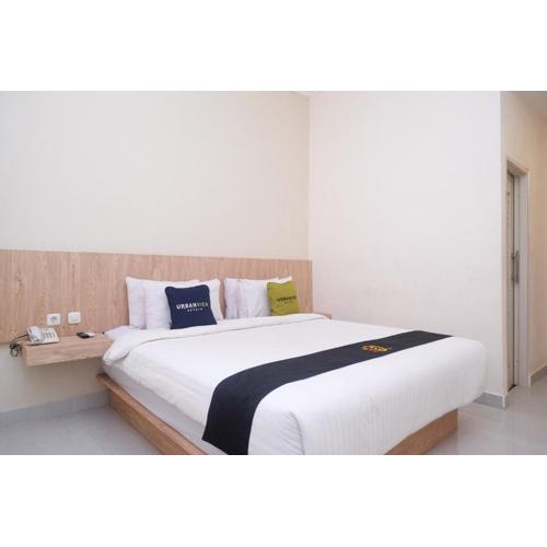 Urbanview Hotel DJ Inn Tegal