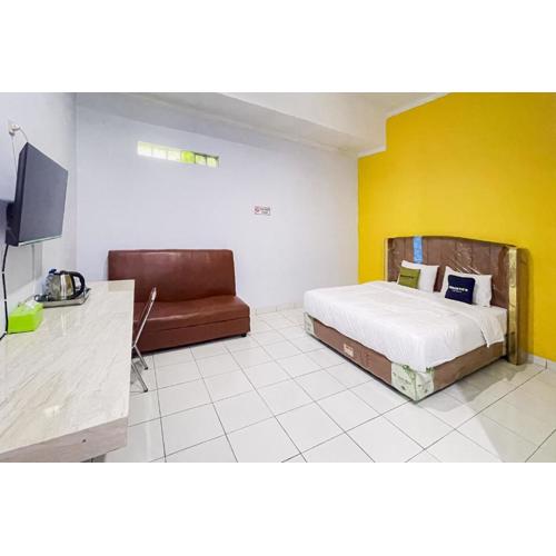 Urbanview Hotel Grand Seven One Kaur