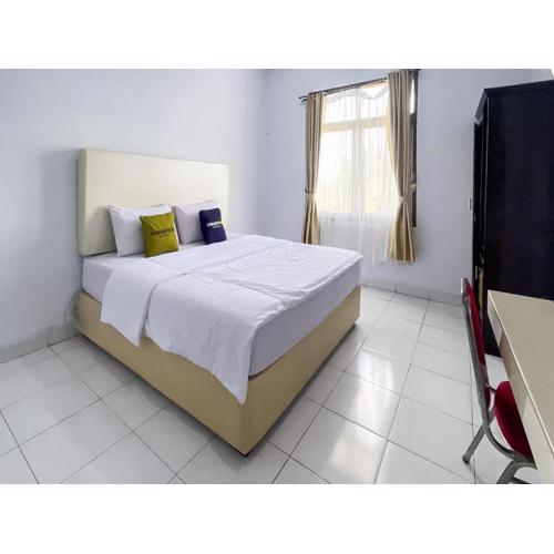 Urbanview Hotel Grand Seven One Kota