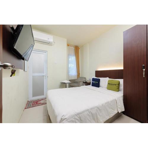 Urbanview Hotel Kansa near Harbour Bay Batam by RedDoorz