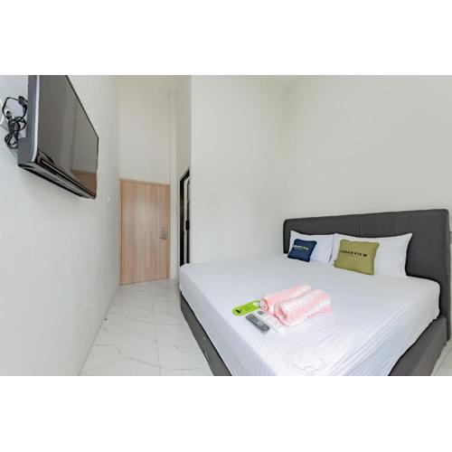 Urbanview Hotel La De Grizz Syariah Sampit by RedDoorz