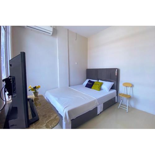 Urbanview Hotel near DC Mall Crown Homestay Batam