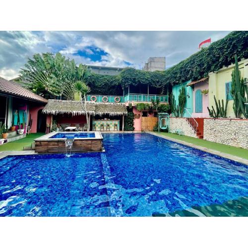 Urbanview Hotel near Paris Van Java Mall