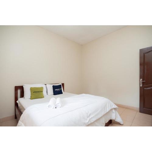 Urbanview Hotel Syariah Insani Cisarua Puncak