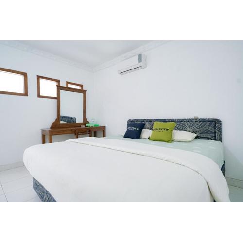 Urbanview Hotel Syariah Ratu Kuring Gisting by RedDoorz