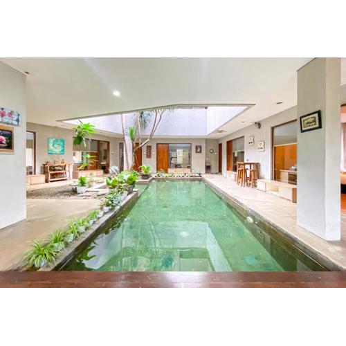 Urbanview Hotel The Lodge Karawaci