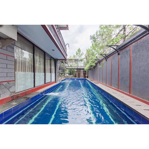 Urbanview Hotel Villa Surya Bandung