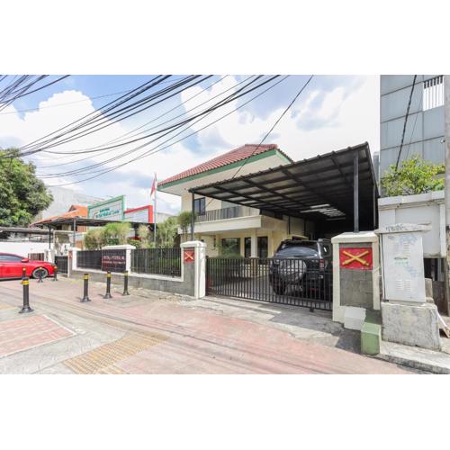 Urbanview Roemah Tebet by RedDoorz