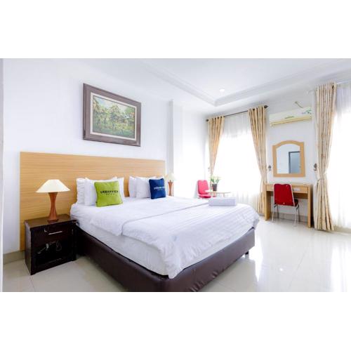 Urbanview SRB near Mall Ciputra Cibubur by RedDoorz