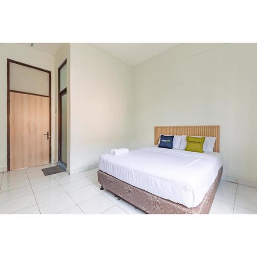 Urbanview Syariah Wisma Husada Kalibanteng