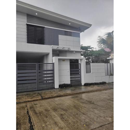 US 150 daily for furnished HOUSE and brand new CAR in Exclusive Neighborhood