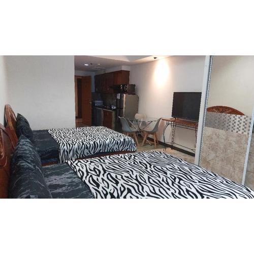 USA embassy front suite Pearl of the Orient