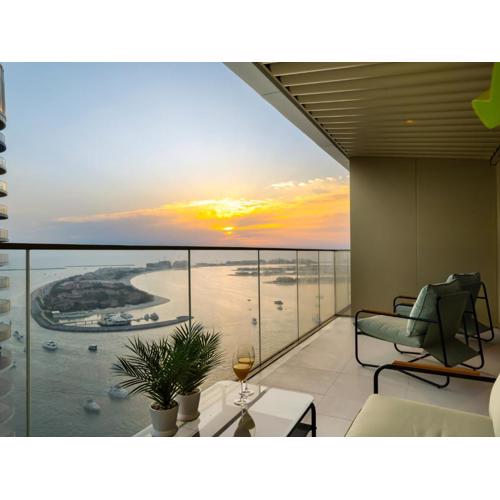 Utra Lux Large 1 BR with Sunset Views and Private Beach