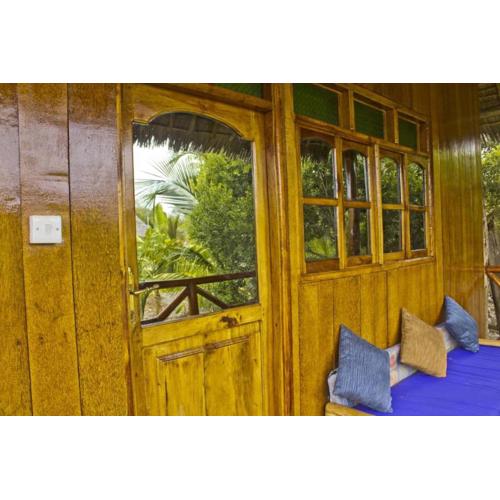 utulivu wood bungalows