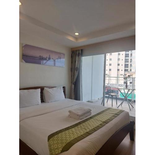 V Check inn Sukhumvit 22