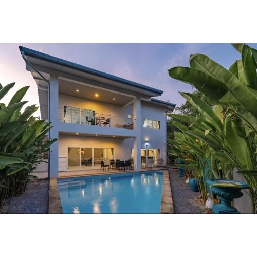 V161 Quiet 4BR with Pool Table, 3 Min to Rawai Beach