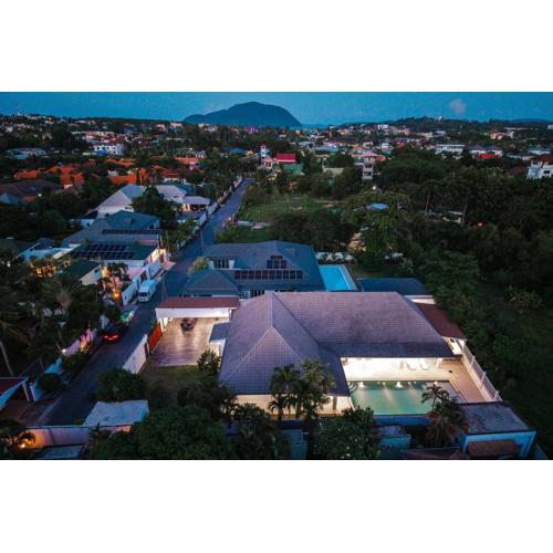 V239 4BR Pool Villa with Outdoor Bar& BBQ Near Beach