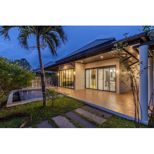 V242 Prime Location 2BR with Pool&Garden Near Beach