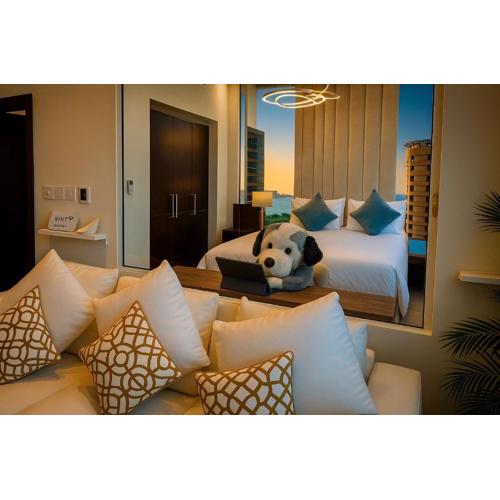 Vacation Friendly Beach View Luxury 1Bedroom- Walk To Beach & Mall