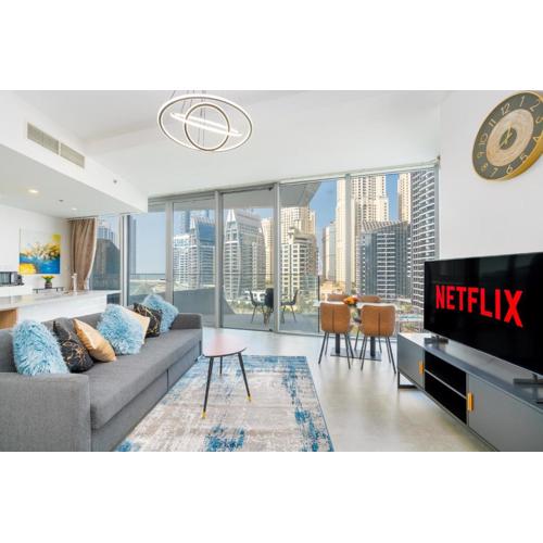 Vacay Lettings - Waterfront Luxury home with full Marina view