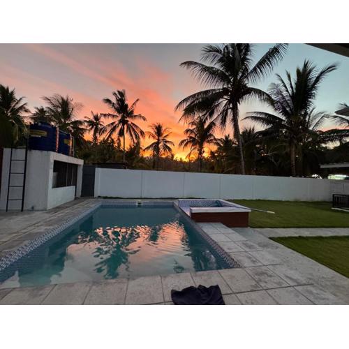 Valencia Pool studio
