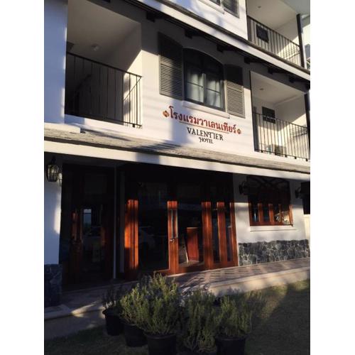 Valentier Cafe and Hotel