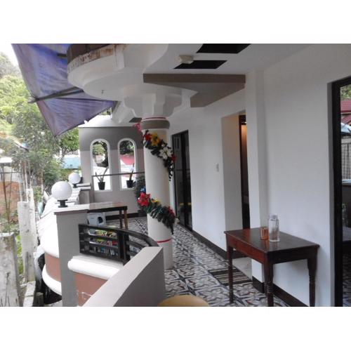 Vali-Joe Travel Lodge