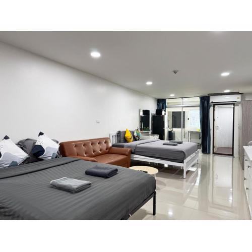 Value 1BR 50sqm Sleeps 4 Near BTS Nightlife