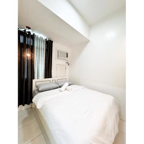 Vanity Calm Bedroom in Ortigas Center