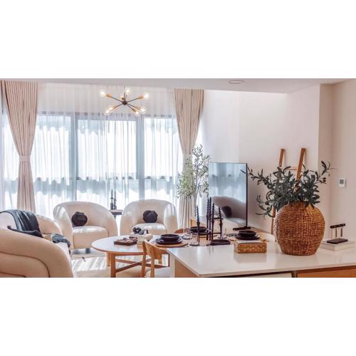 Velora Stays Cozy Luxury Apartment in Reem Island