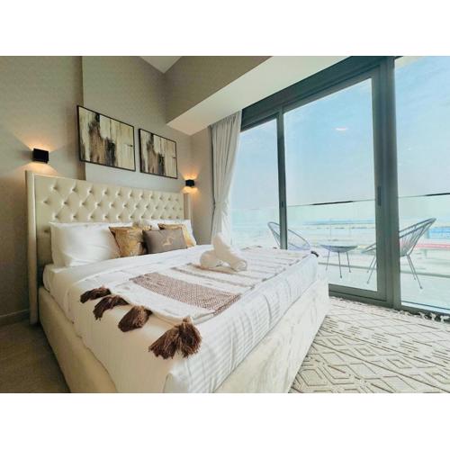 Venduras - Skyline View Farhad Azizi Residence Al Jaddaf