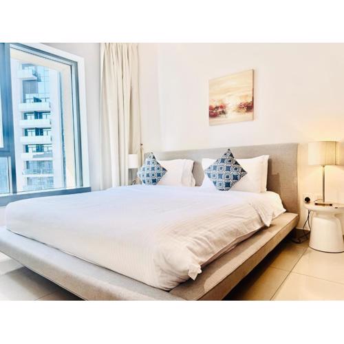 Venduras- Chic 1BR Getaway near Burj Khalifa