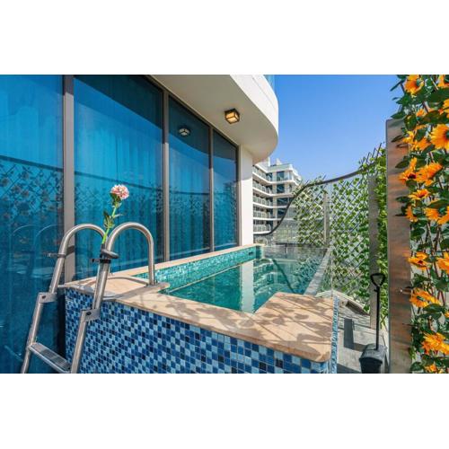 Venetian - Relax in your private pool balcony in Dubai