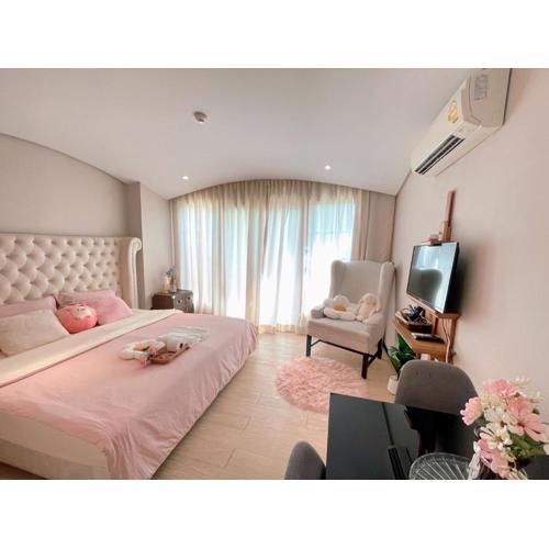 Venetian Signature Condo Pattaya