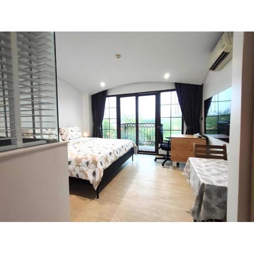 Venetian Signature Condominium