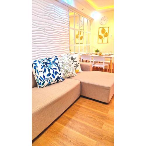 Veronica Grey's Staycation 1BR