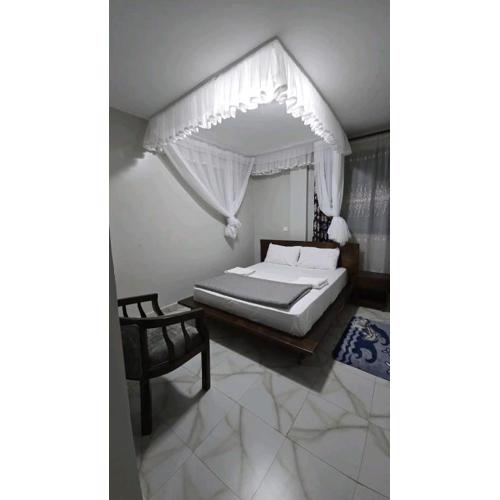 Via Alpina Lodge Makuti Ltd