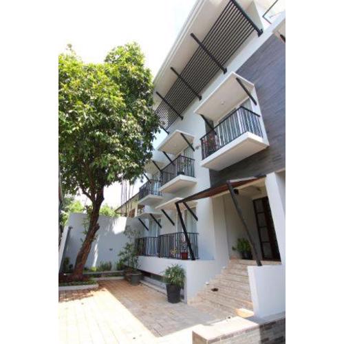 Via Renata Panglima Polim