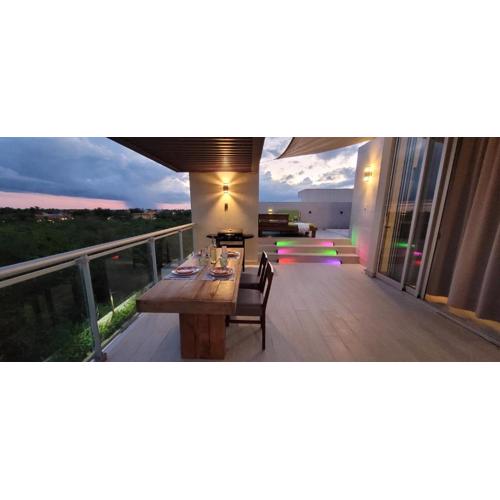 Vibe Residence Gorgeous Penthouse with Jacuzzi & outstanding Sea & Natural Preserve view